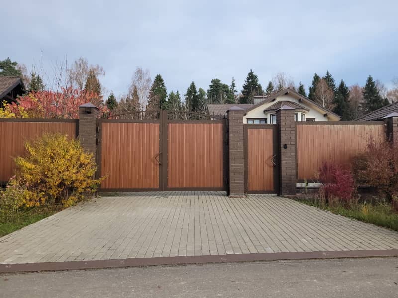 Уличные ворота DoorHan в Воронеже с установкой